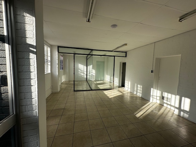 To Let Commercial Property for Rent in Maitland Western Cape
